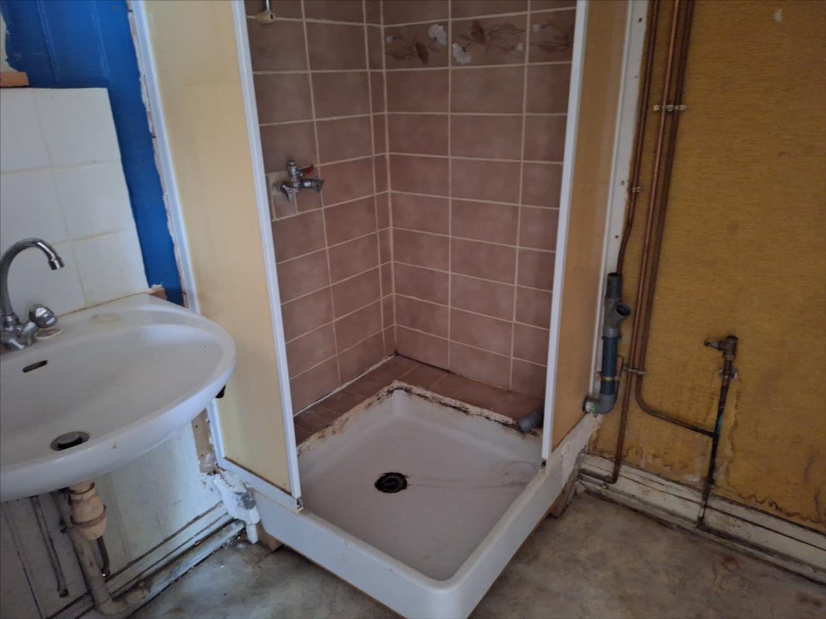 Immeuble rapport à vendre Saint-Denis-de-Gastines