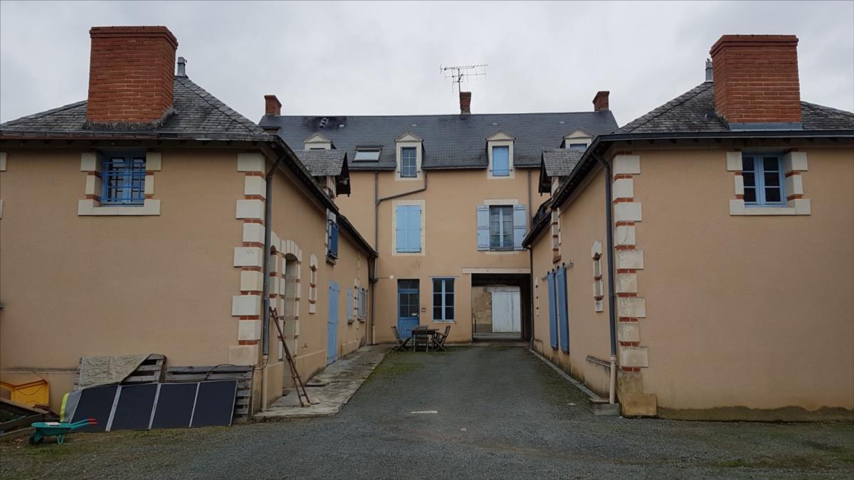 Immeuble rapport à vendre Bazouges Cré sur Loir
