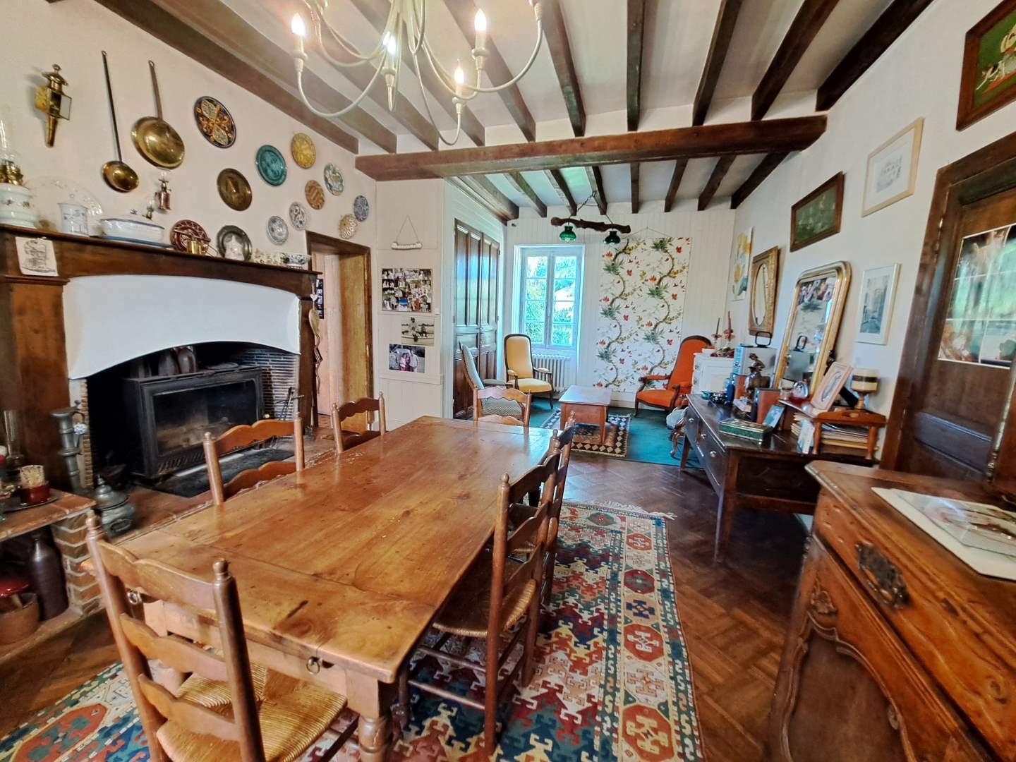Domaine à vendre Livré la Touche