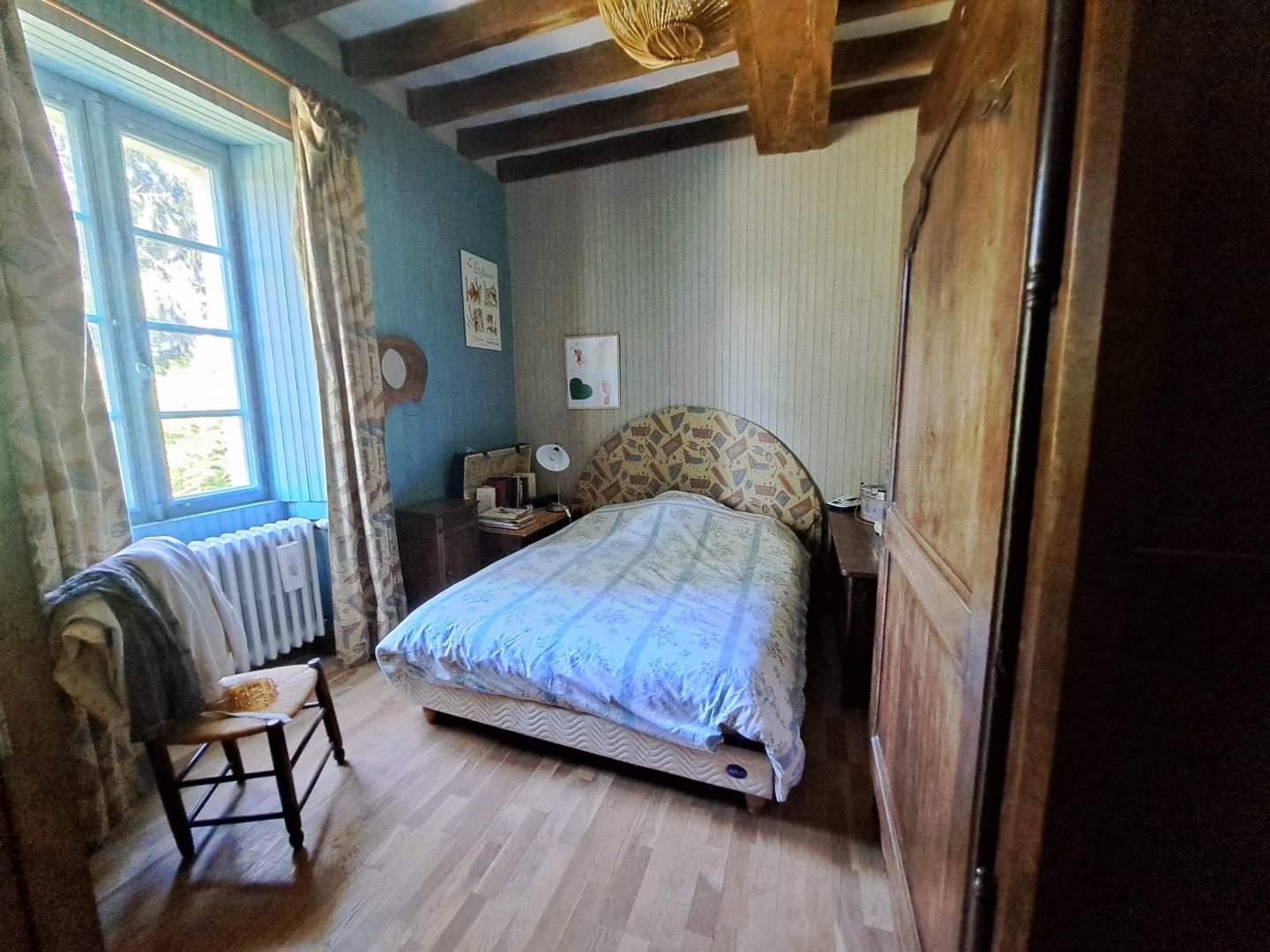 Domaine à vendre Livré la Touche